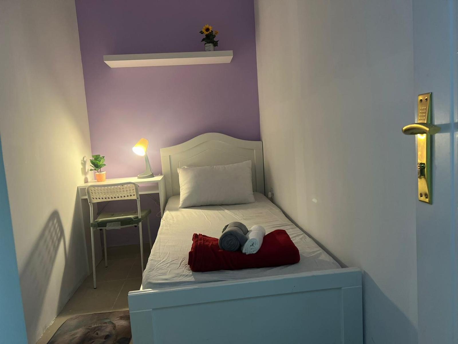 Seperate Partition In Tecom / Barsha Heights Homestay Dubai